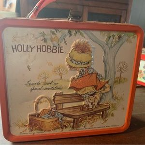 1972 lunchbox in fair condition handle is broken